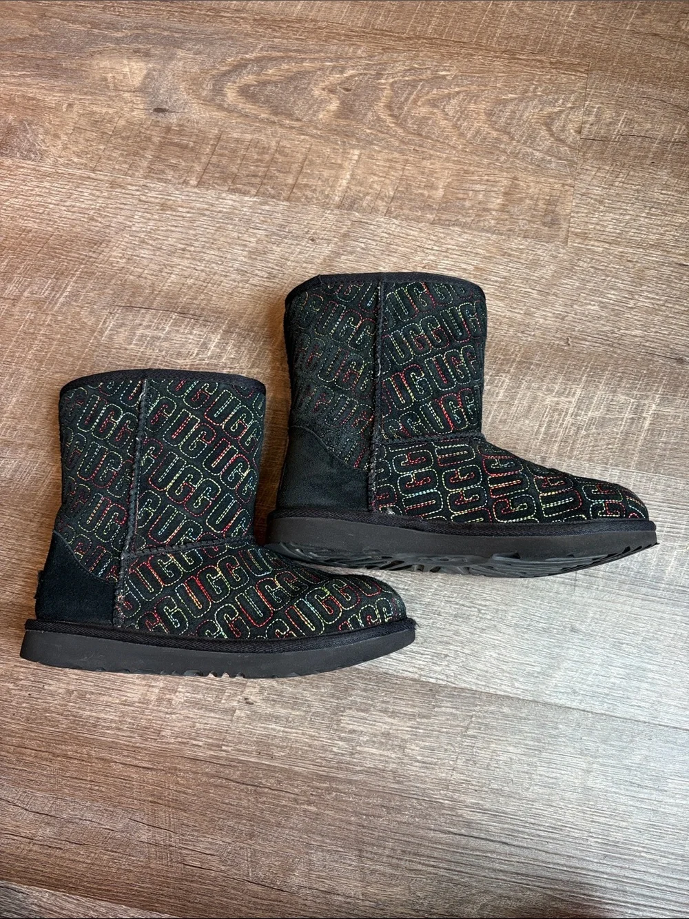 UGG Kids' Classic II Graphic Stitch Boots Black Multi-Color Logo Size 4